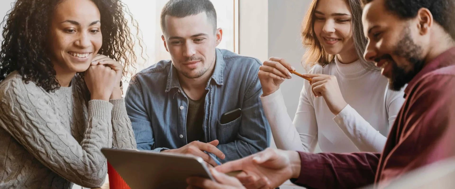 Profesyonel ekibimizle birlikte dijital dönüşümünüzü gerçekleştiriyoruz.